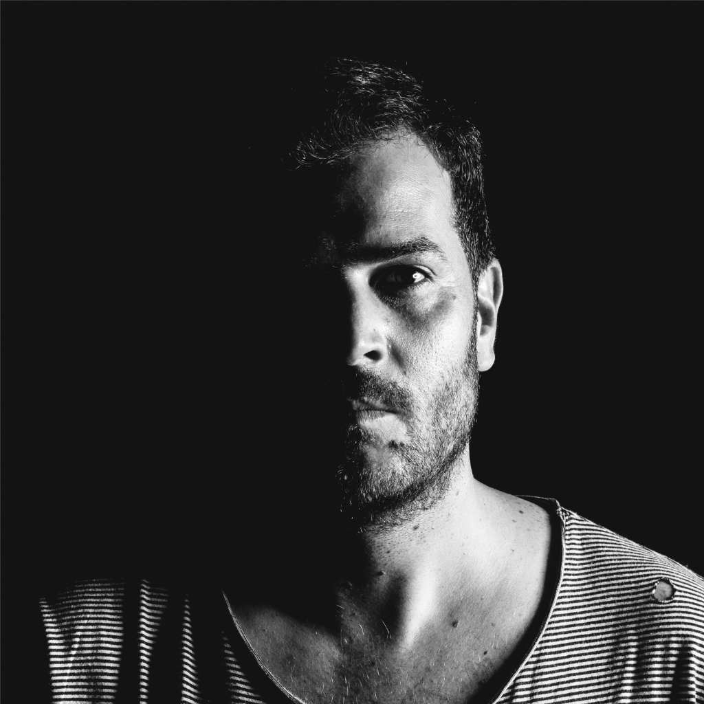 PETRU KSS Kolibri Live Part 2 - Artist Photo Joton Portrait Square Web