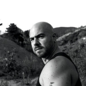 PETRU-KSS-Kolibri-Live-Part-4-Artist-Photo-Kaiser_KSR-Portrait-Thumbnail-Square-Web_TRIANGLE